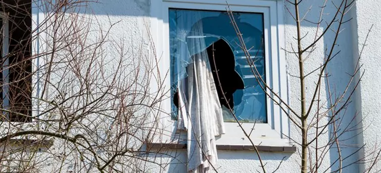 Storm Window Installation Contractors in New Smyrna Beach, FL
